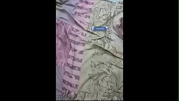 Парнишка в чулочках шалит с сучкой с фетишем в позе 69 и умело лижет вагину